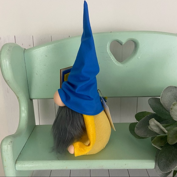 CHAT PAGE - Picture 7 of 14